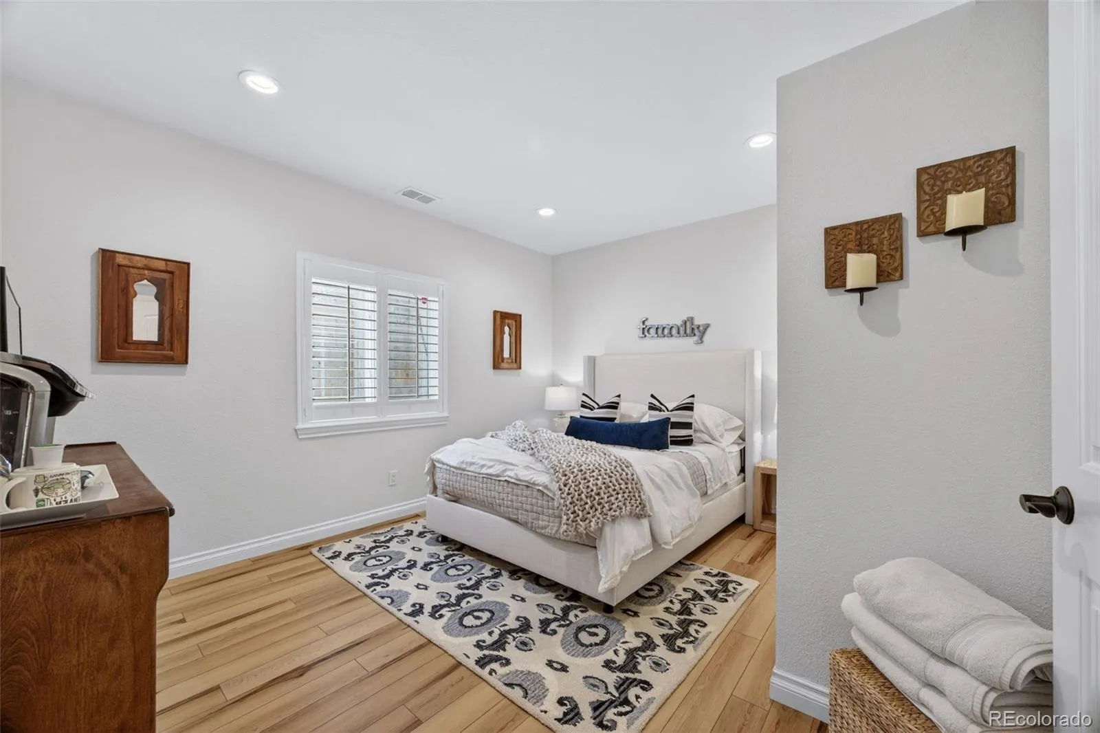 6726 S Quantock Way Aurora CO 80016 MLS #REC7925716 05202026001259 1600 39