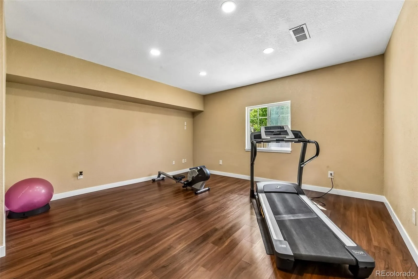 5484 E 140th Drive Thornton CO 80602 | MLS #REC7927020 07252026230336 1600 37