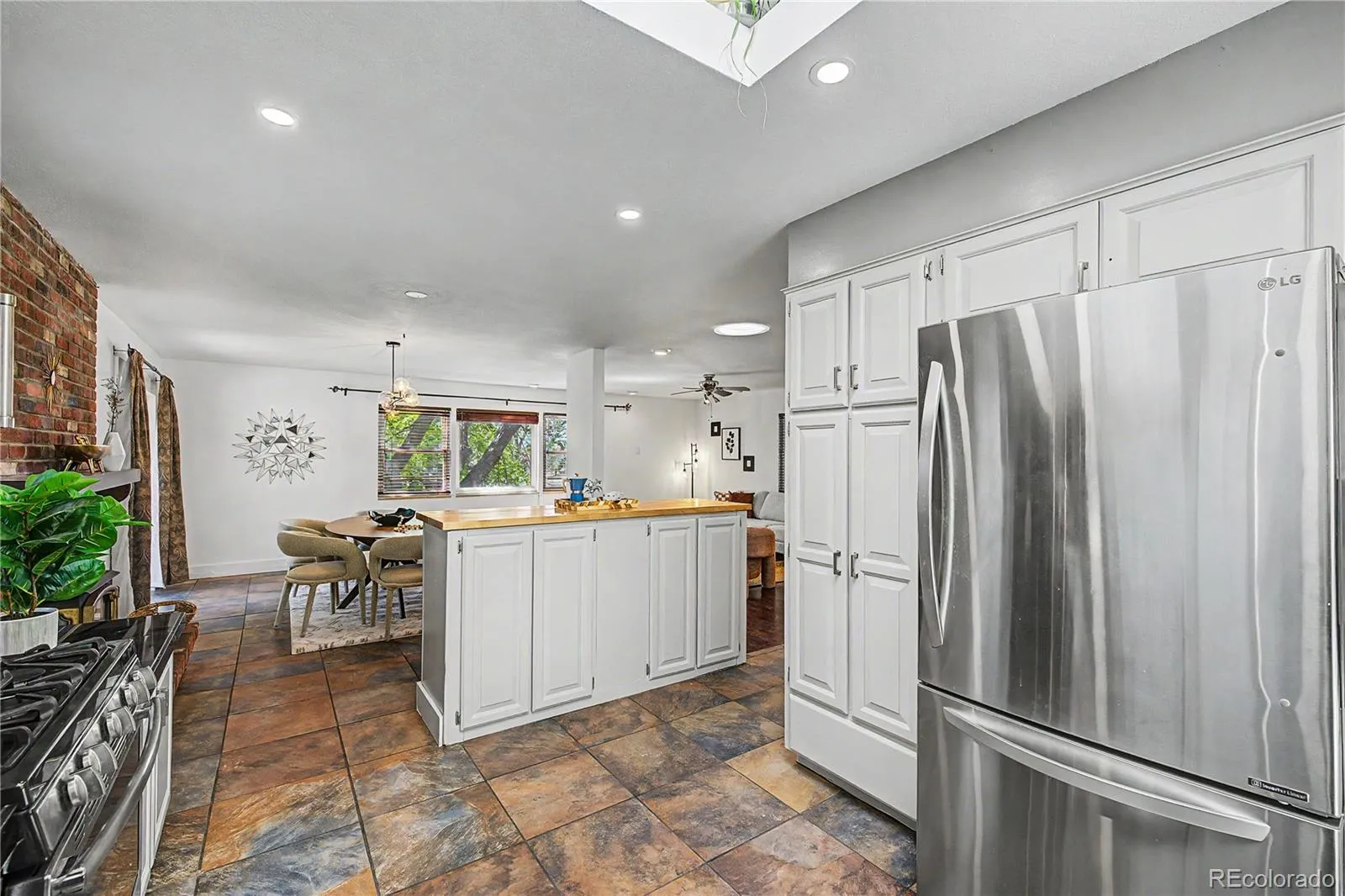 2450 S Jamaica Street Aurora CO 80014 MLS #REC7927222 05052026225604 1600 13