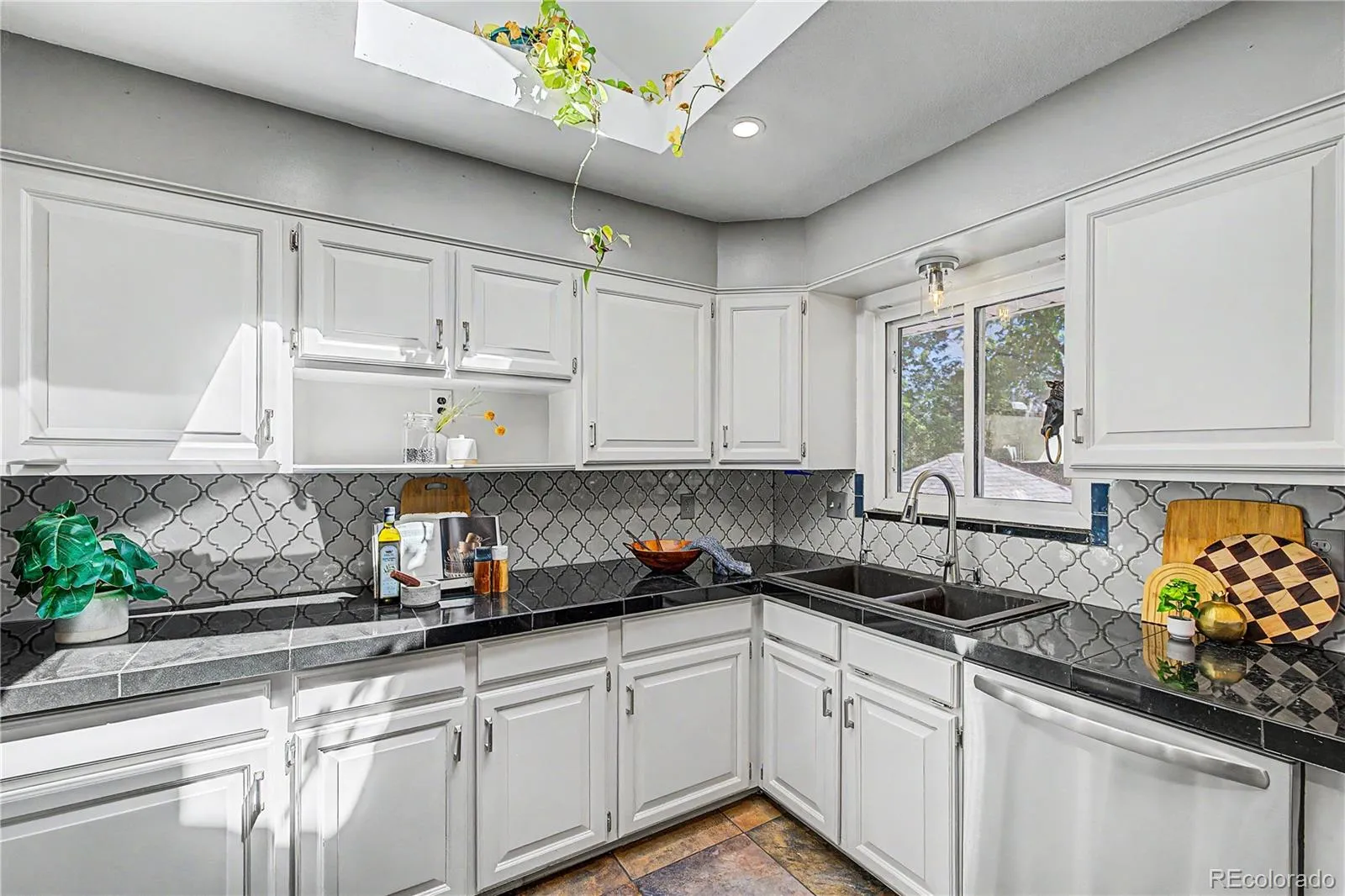 2450 S Jamaica Street Aurora CO 80014 MLS #REC7927222 05052026225604 1600 15