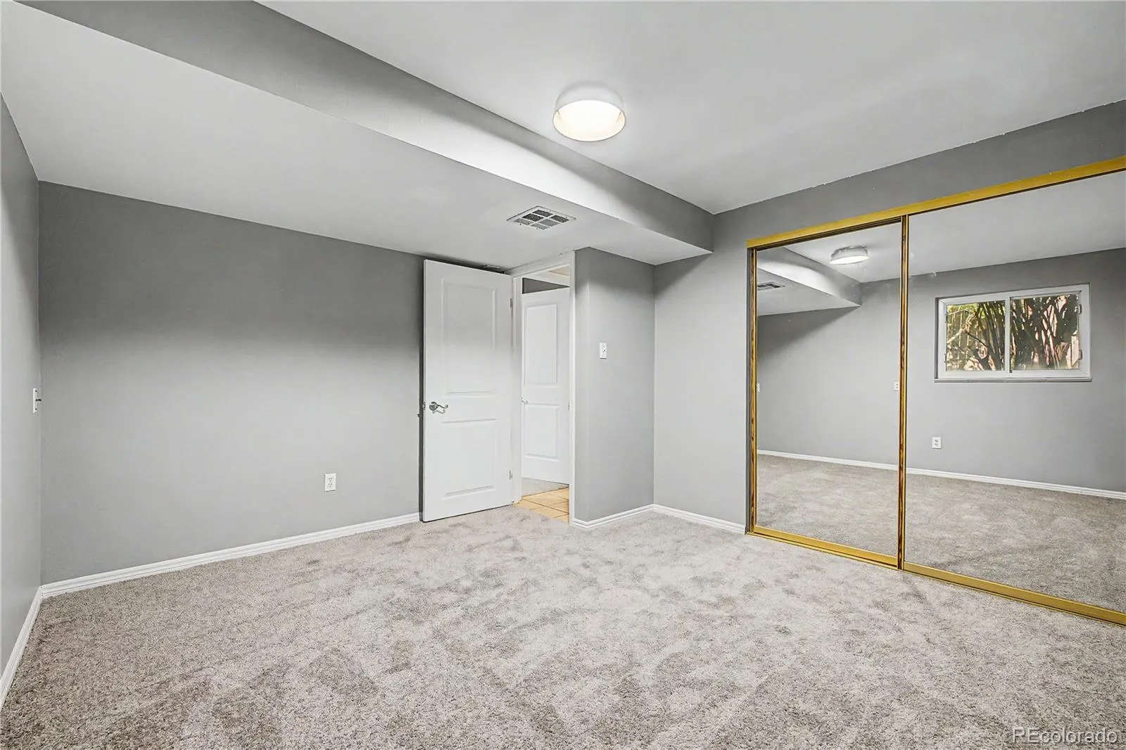 2450 S Jamaica Street Aurora CO 80014 MLS #REC7927222 05052026225604 1600 29