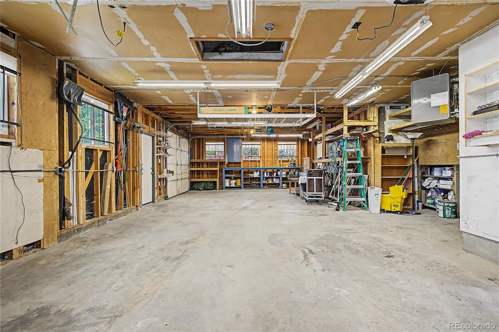 2450 S Jamaica Street Aurora CO 80014 MLS #REC7927222 05052026225604 1600 33