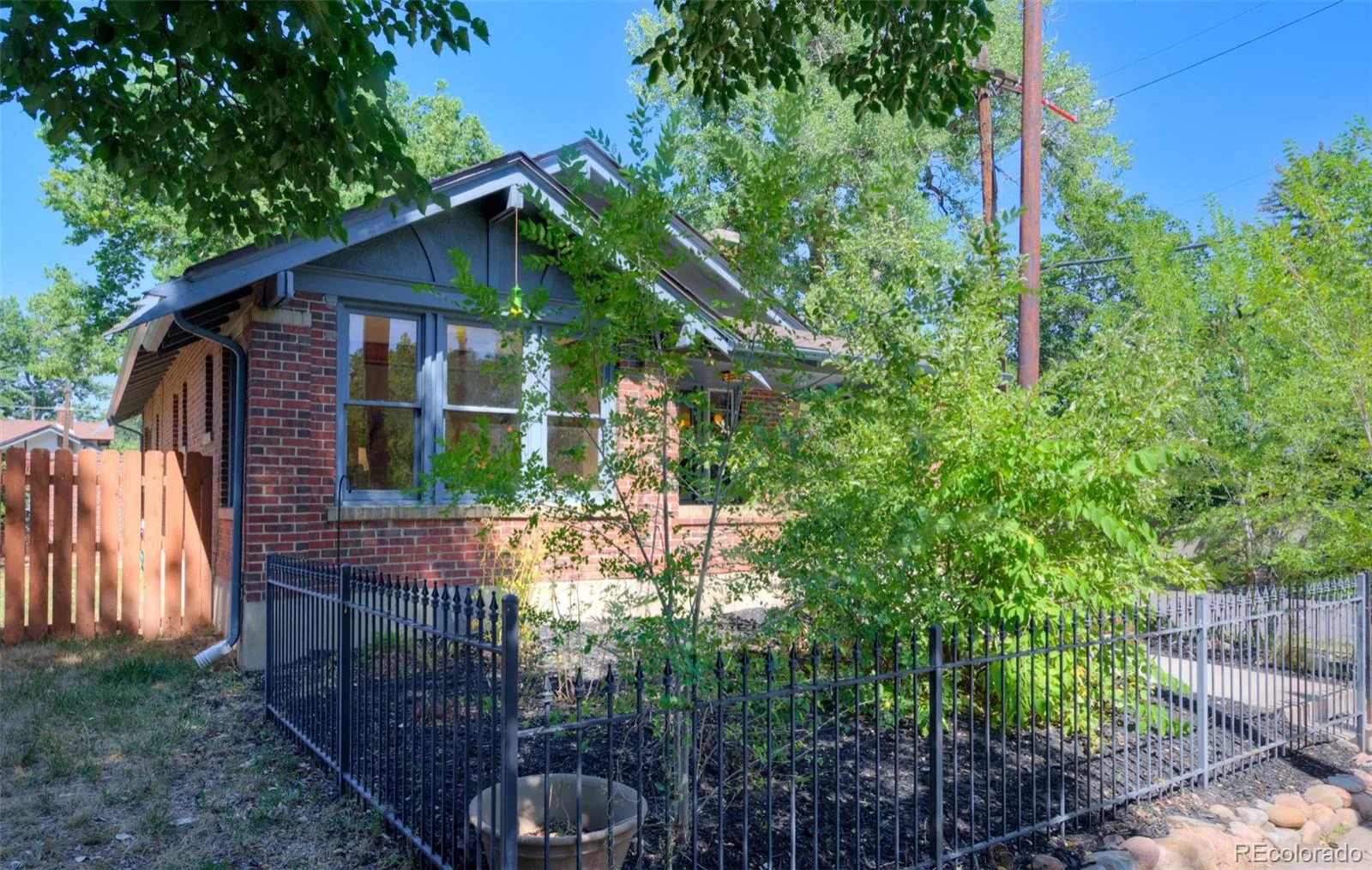 4660 E 16th Avenue Denver CO 80220 MLS #REC7927319 07192026234345 1600 3