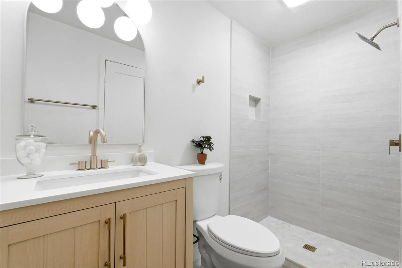 6017 Xenon Street Arvada CO 80004 MLS #REC7928527 04302026163304 1600 25