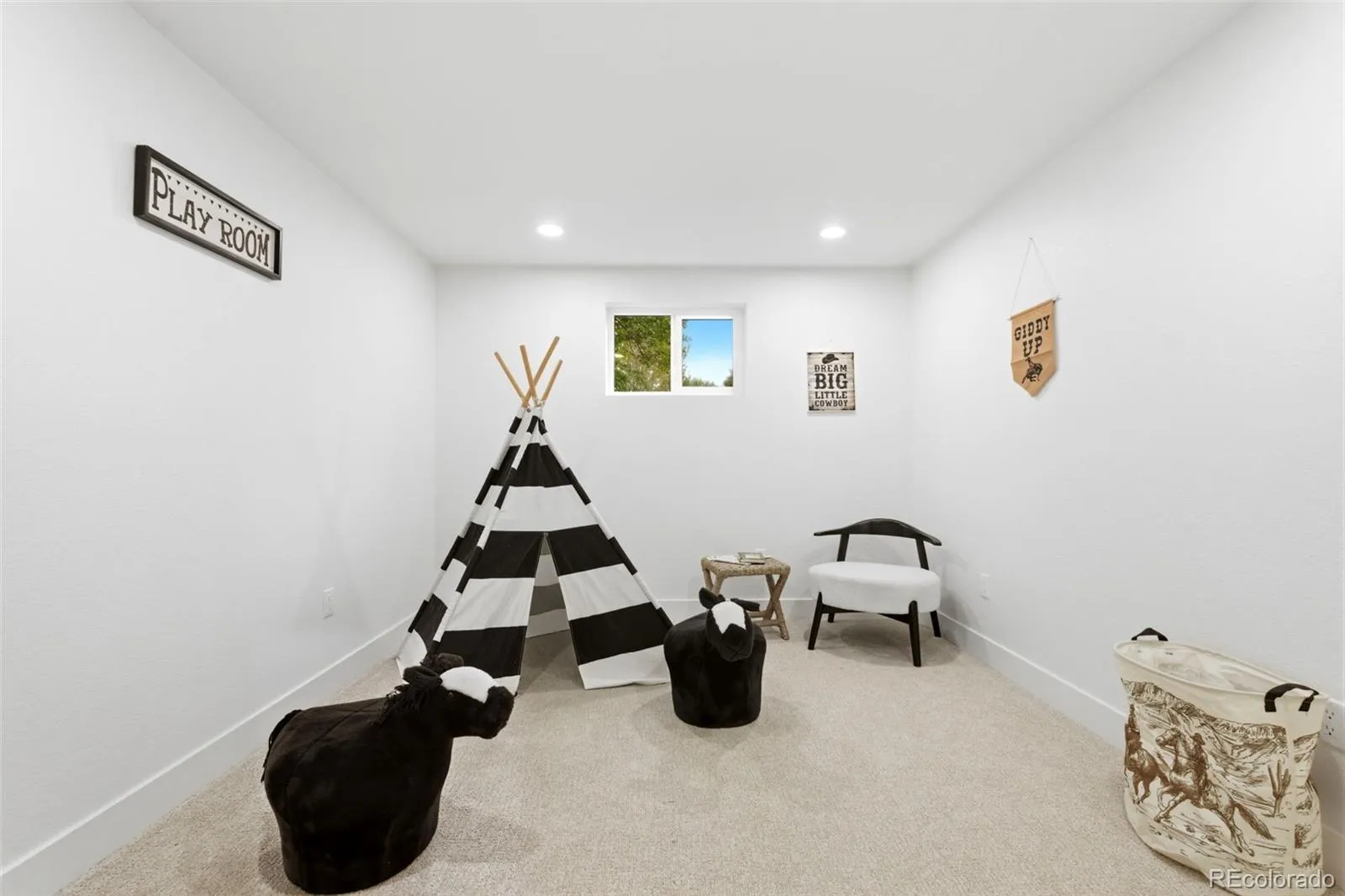 6017 Xenon Street Arvada CO 80004 MLS #REC7928527 04302026163304 1600 33