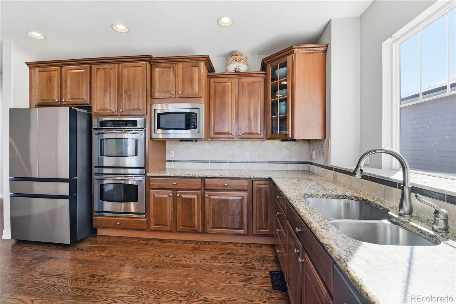 26949 E Friend Place Aurora CO 80016 MLS #REC7929519 05132026210716 1600 10