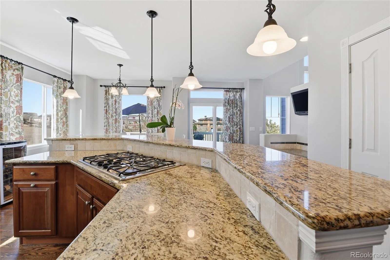 26949 E Friend Place Aurora CO 80016 MLS #REC7929519 05132026210716 1600 11