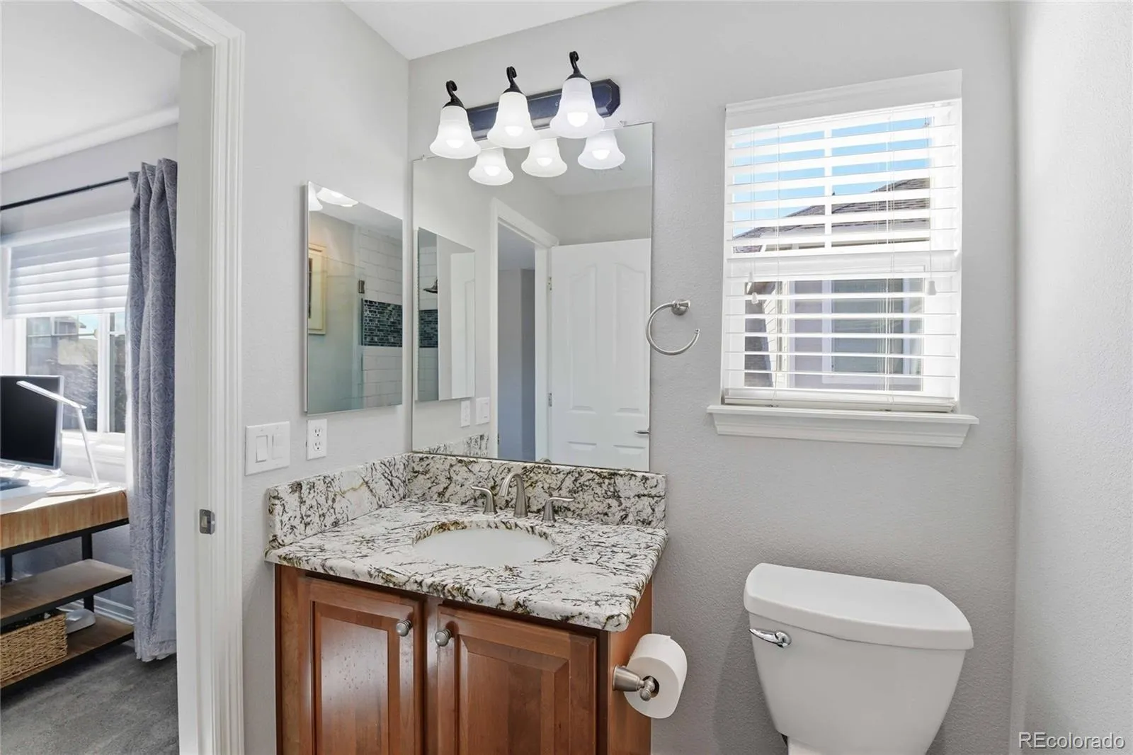 26949 E Friend Place Aurora CO 80016 MLS #REC7929519 05132026210716 1600 18