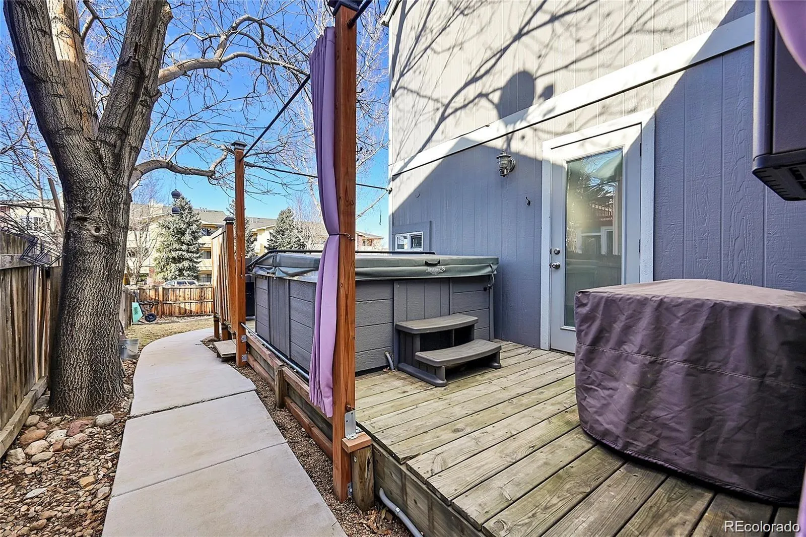 04072026003930 1600 35