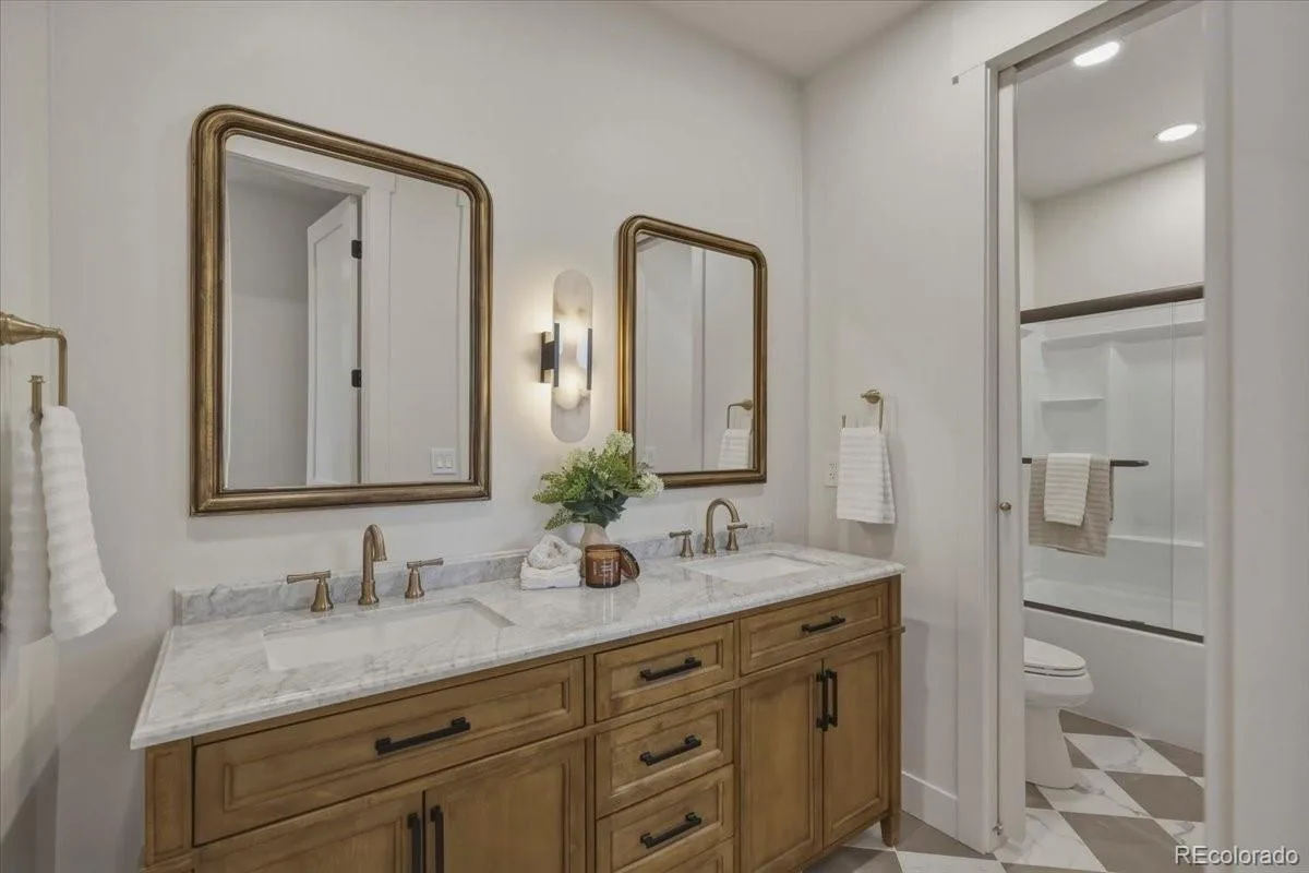 4352 S Bannock Street Englewood CO 80110 | MLS #REC7932016 09222026090036 1200 24