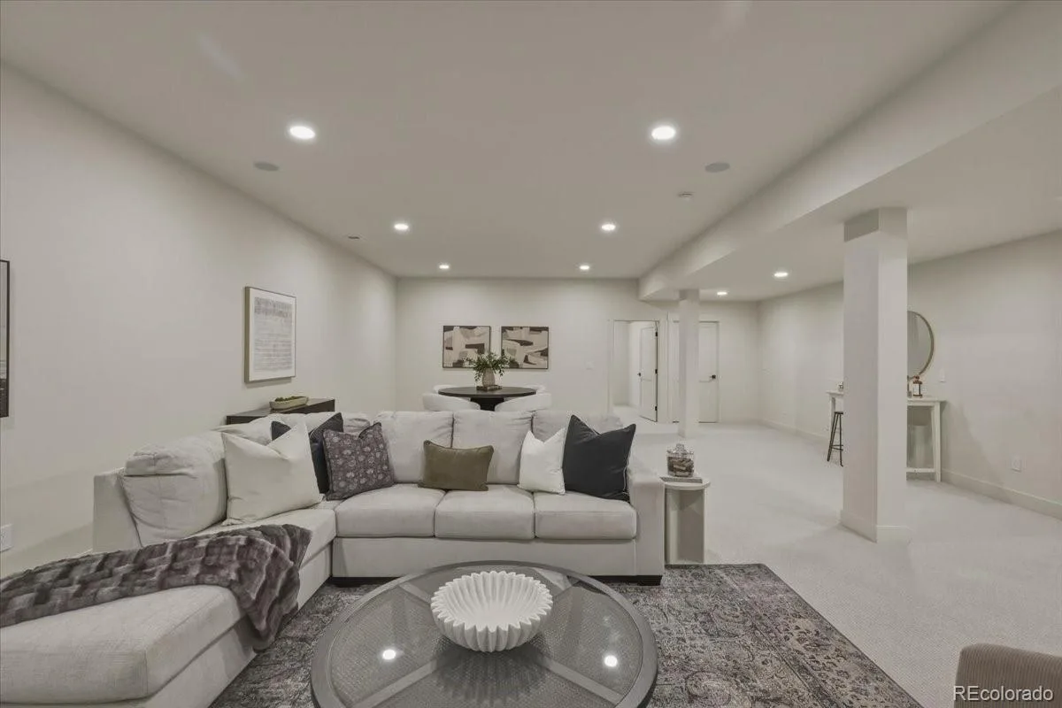 4352 S Bannock Street Englewood CO 80110 | MLS #REC7932016 09222026090036 1200 29