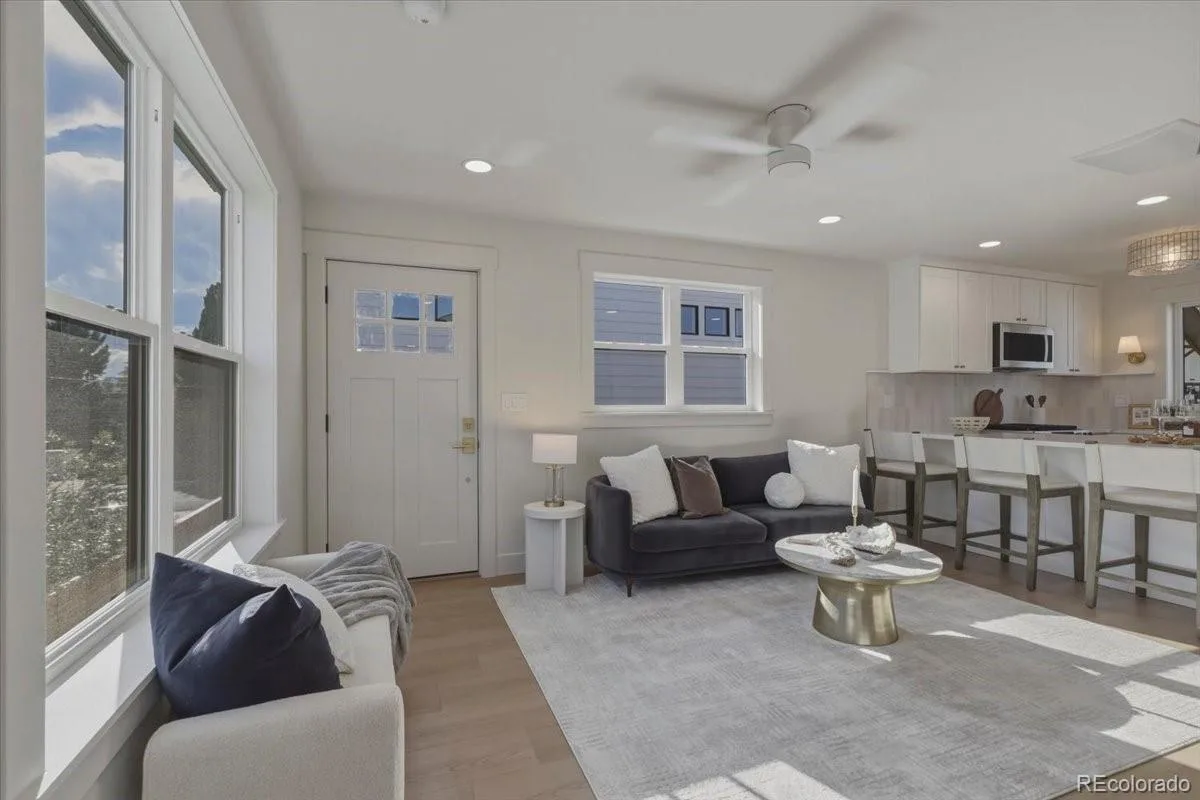 4352 S Bannock Street Englewood CO 80110 | MLS #REC7932016 09222026090036 1200 36
