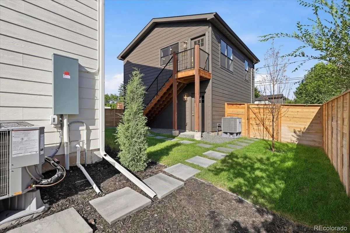 4352 S Bannock Street Englewood CO 80110 | MLS #REC7932016 09222026090036 1200 43
