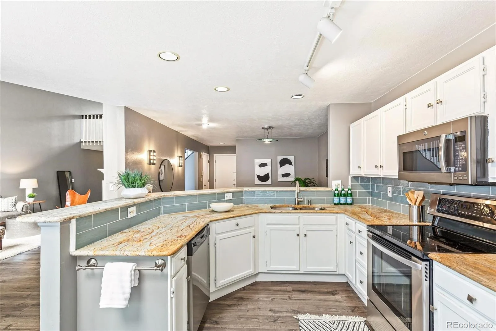 8148 S Humboldt Circle Centennial CO 80122 | MLS #REC7938903 06032026162918 1600 11