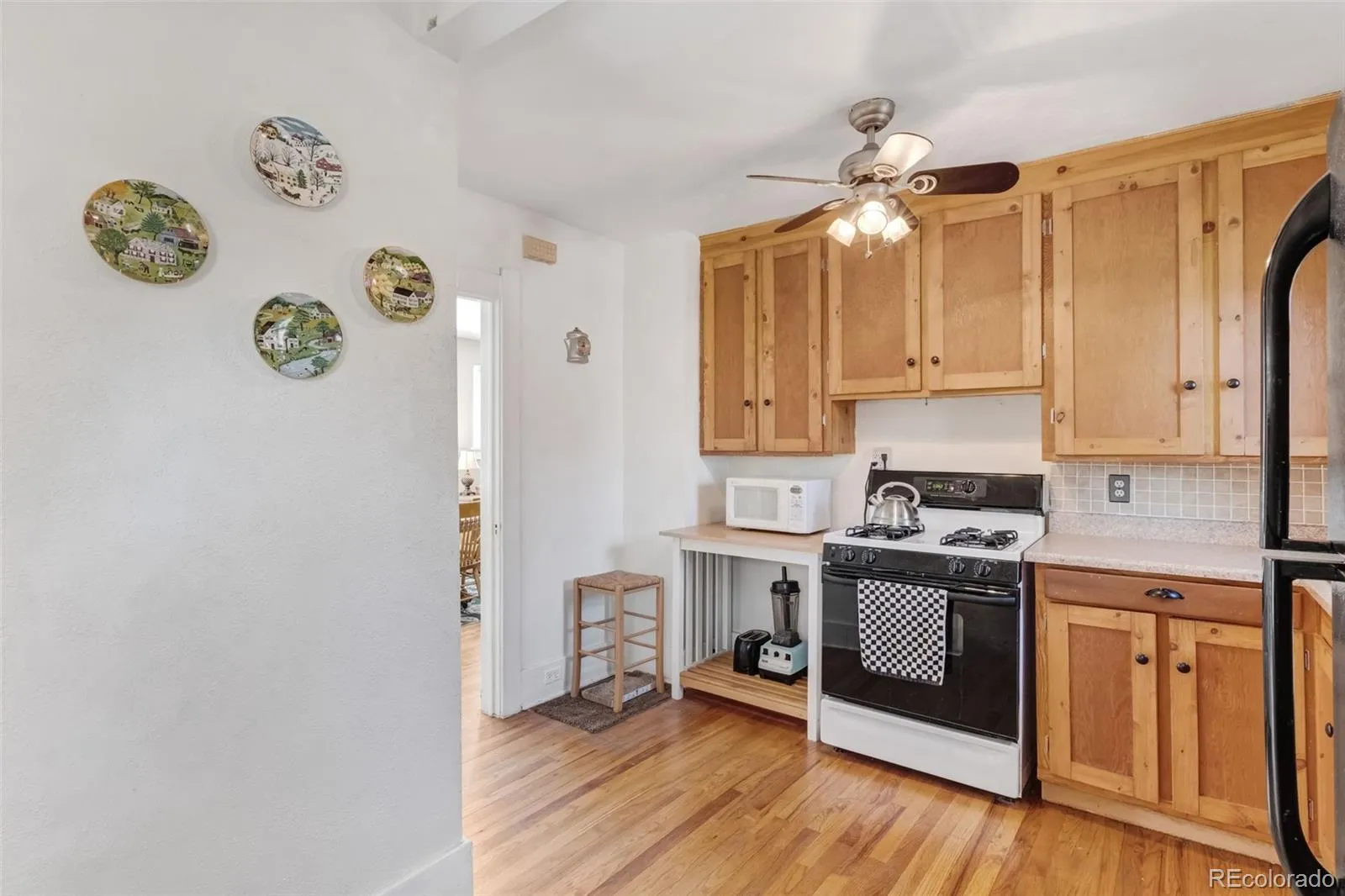 04142026152156 1600 10