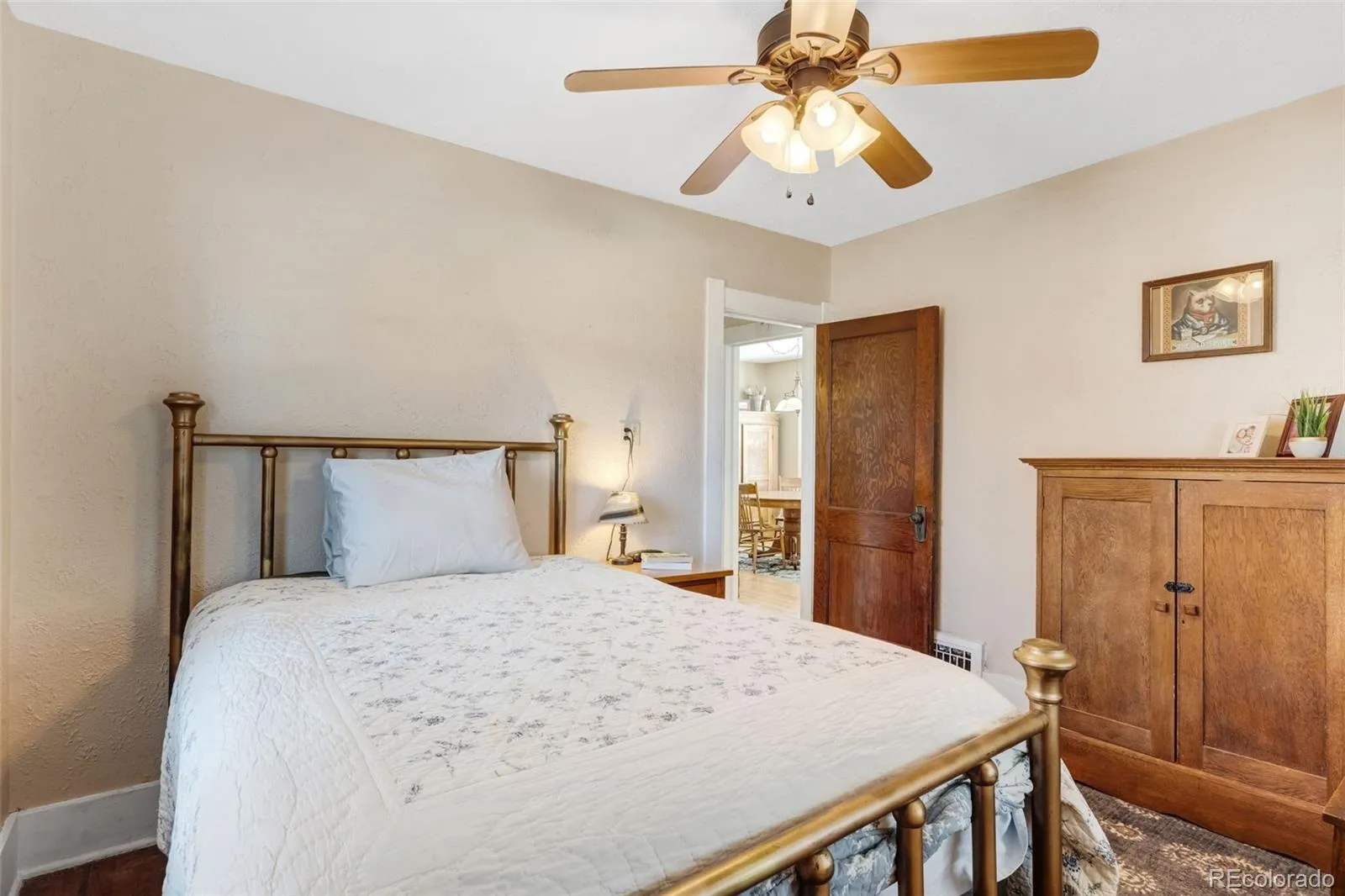 04142026152156 1600 12