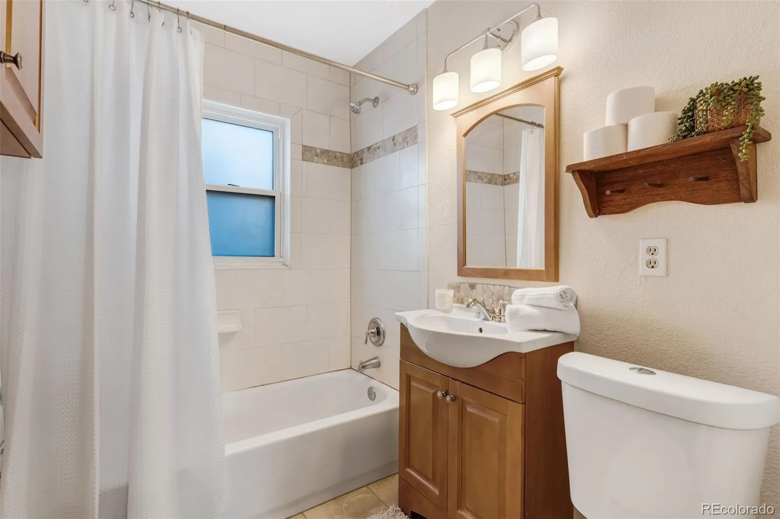 04142026152156 1600 14