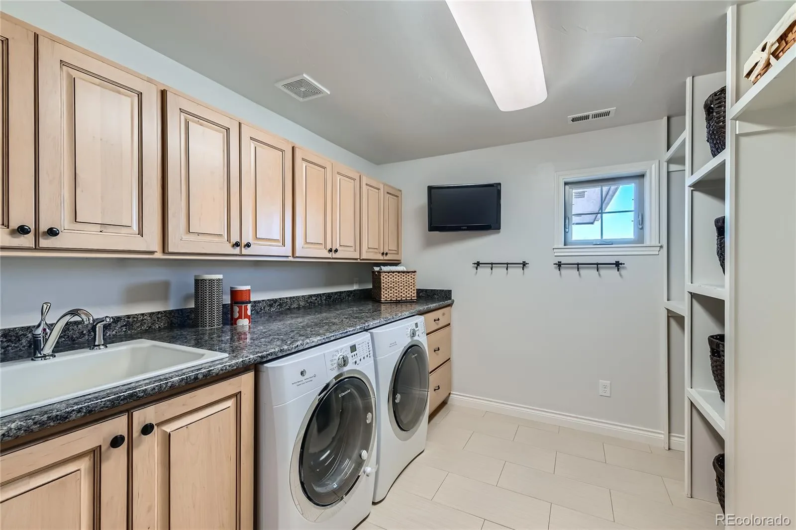 15102 Prairie Place Broomfield CO 80023 | MLS #REC7944373 08282026202135 1600 33