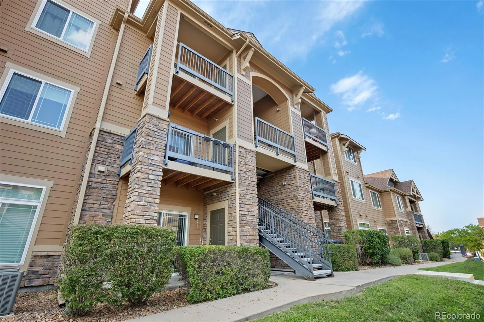10052 W Ute Place #206 Littleton CO 80127 | MLS #REC7945154 08142026184706 1600 22