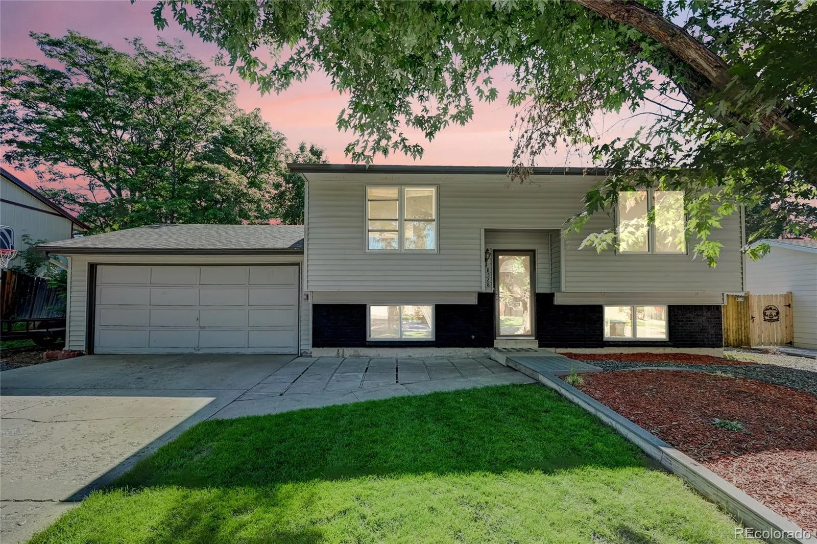 8528 Fenton Street Arvada CO 80003 MLS #REC7949174 05052026225613 1600 1