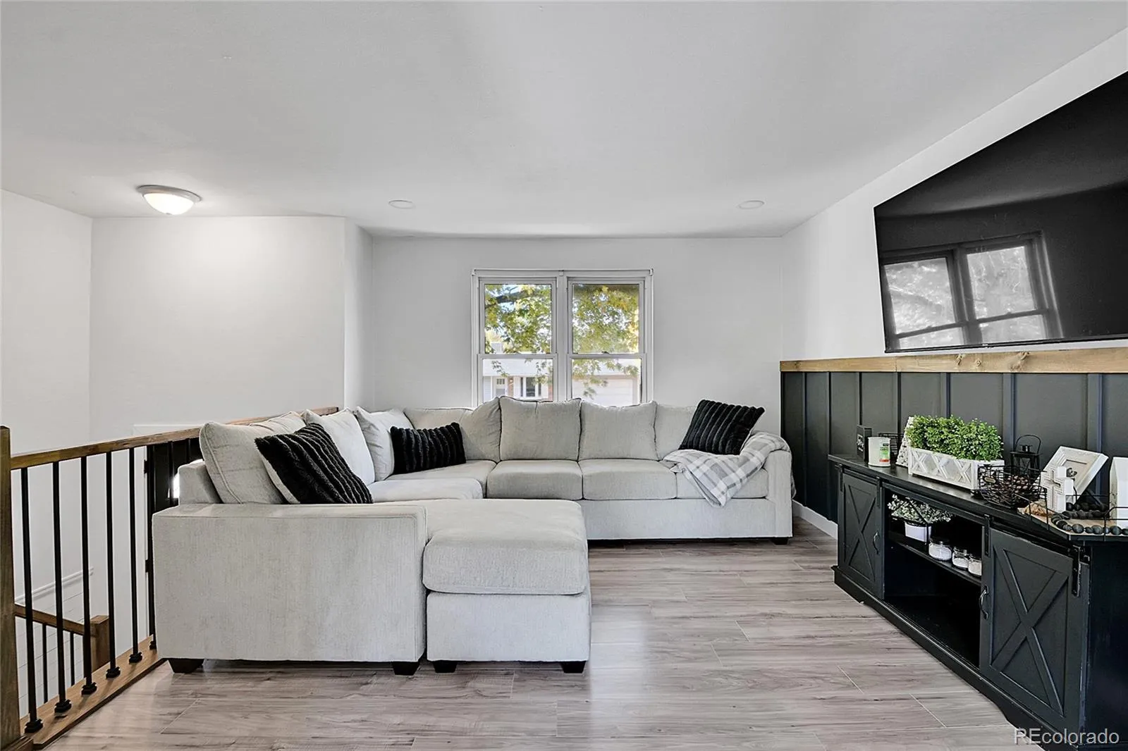 8528 Fenton Street Arvada CO 80003 MLS #REC7949174 05052026225613 1600 11
