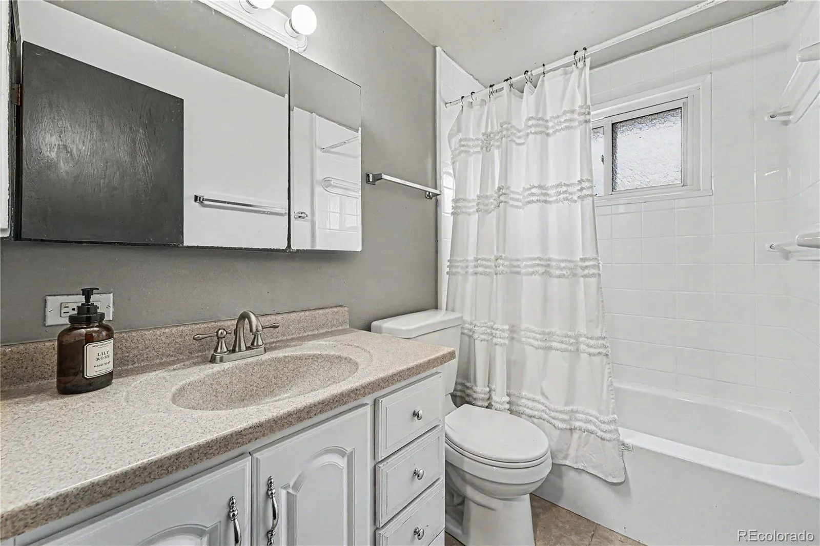 8528 Fenton Street Arvada CO 80003 MLS #REC7949174 05052026225613 1600 19