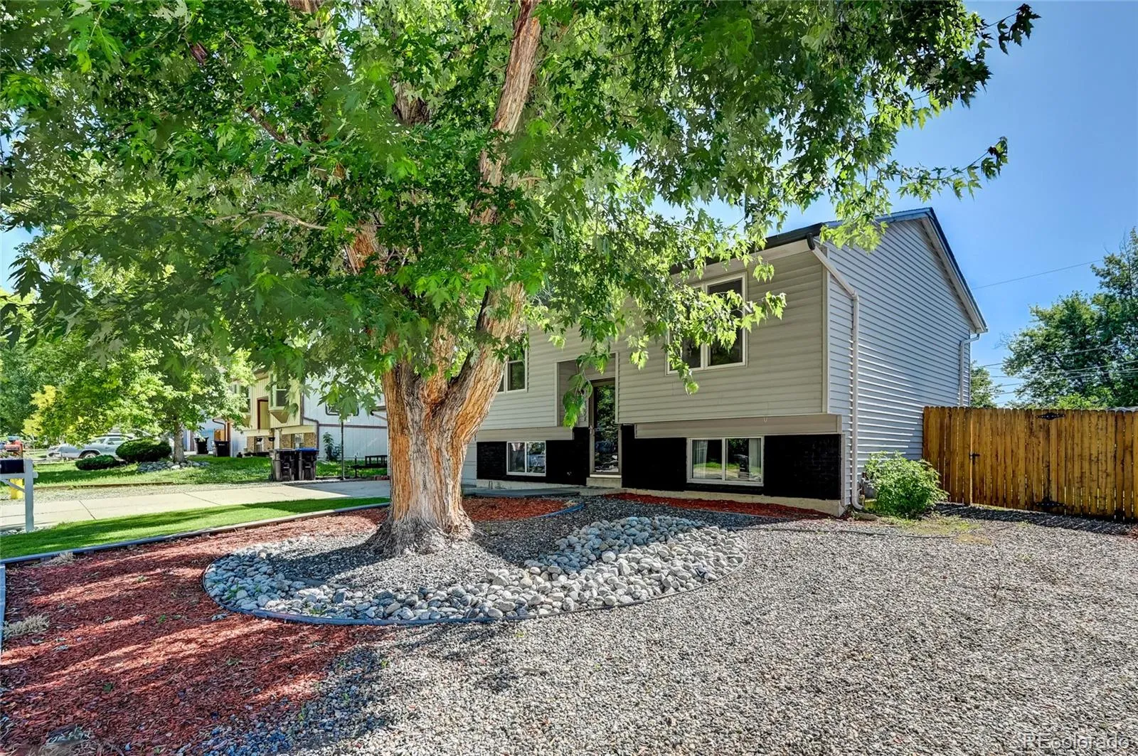 8528 Fenton Street Arvada CO 80003 MLS #REC7949174 05052026225613 1600 2