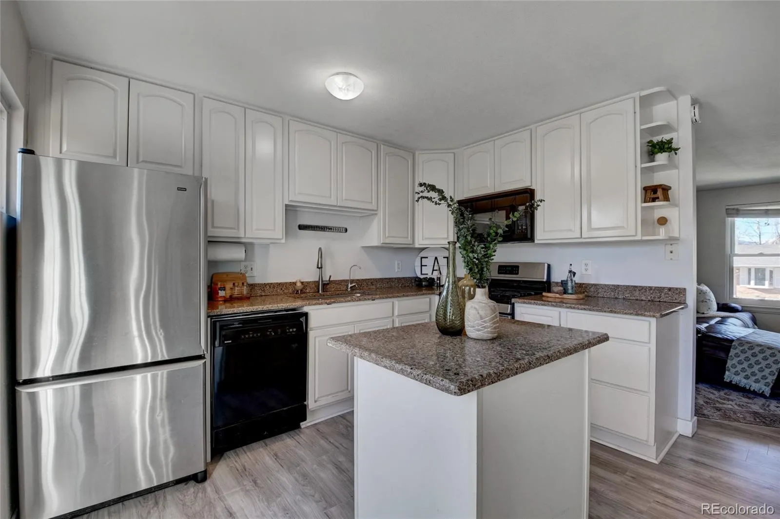 8528 Fenton Street Arvada CO 80003 MLS #REC7949174 05052026225613 1600 3