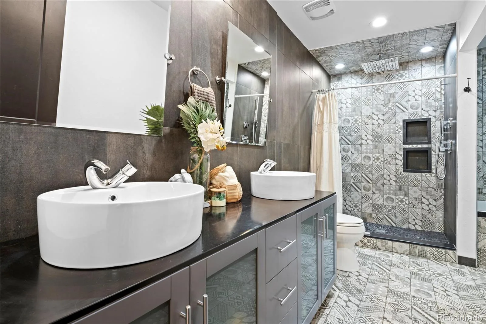 7900 W Layton Avenue #810 Littleton CO 80123 MLS #REC7949684 06022026063014 1600 21
