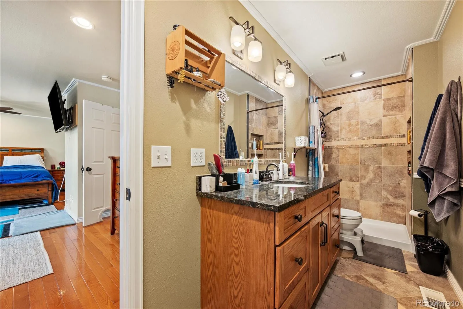 881 S Memphis Way Aurora CO 80017 MLS #REC7950162 06092026043003 1600 12