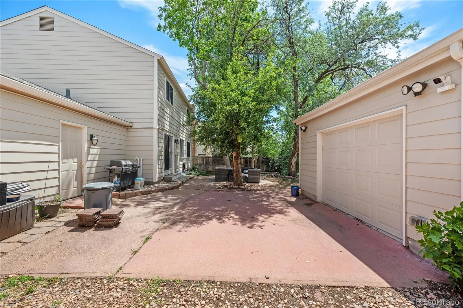 881 S Memphis Way Aurora CO 80017 MLS #REC7950162 06092026043003 1600 16