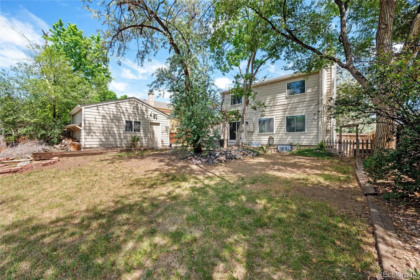 881 S Memphis Way Aurora CO 80017 MLS #REC7950162 06092026043003 1600 17