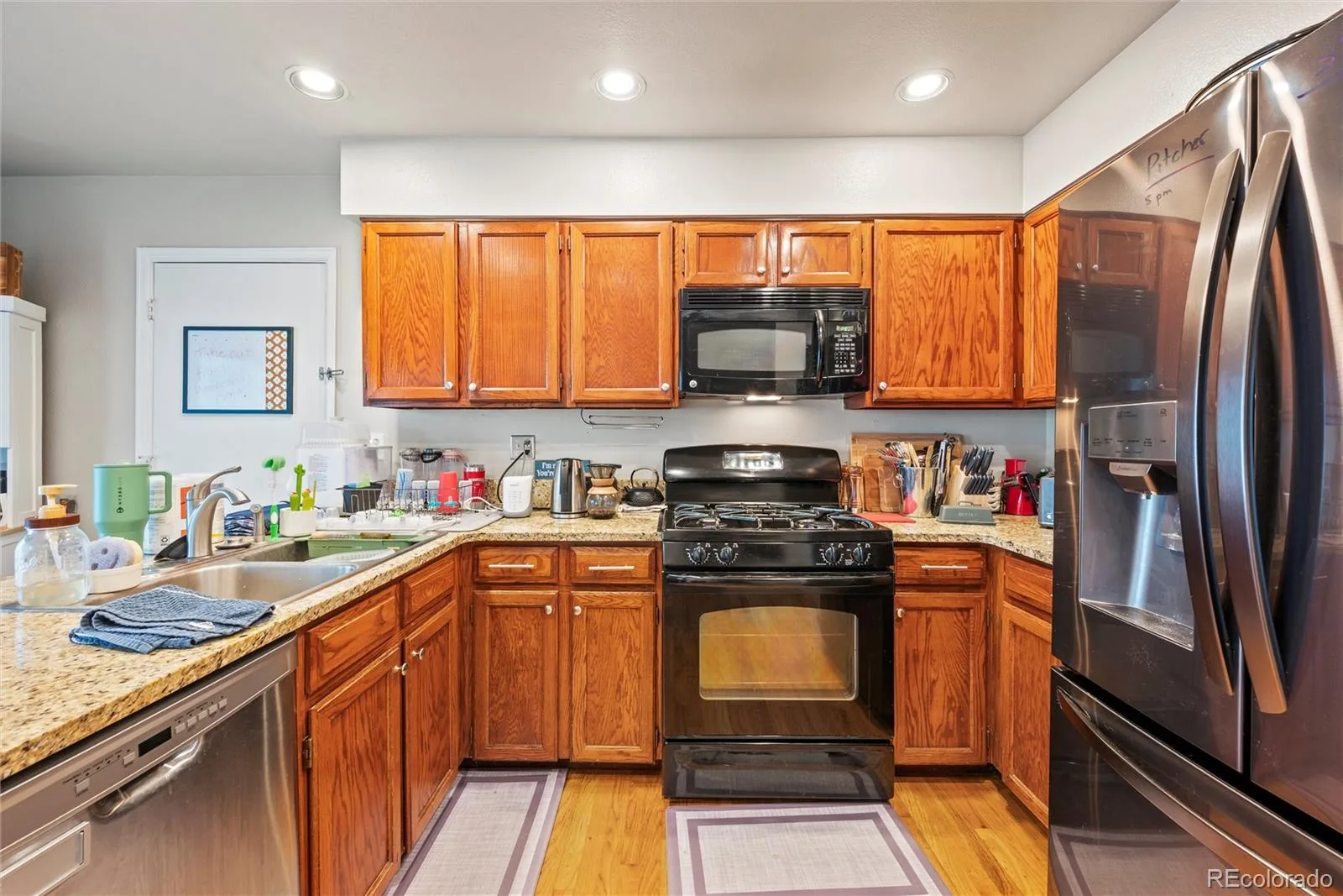 881 S Memphis Way Aurora CO 80017 MLS #REC7950162 06092026043003 1600 4