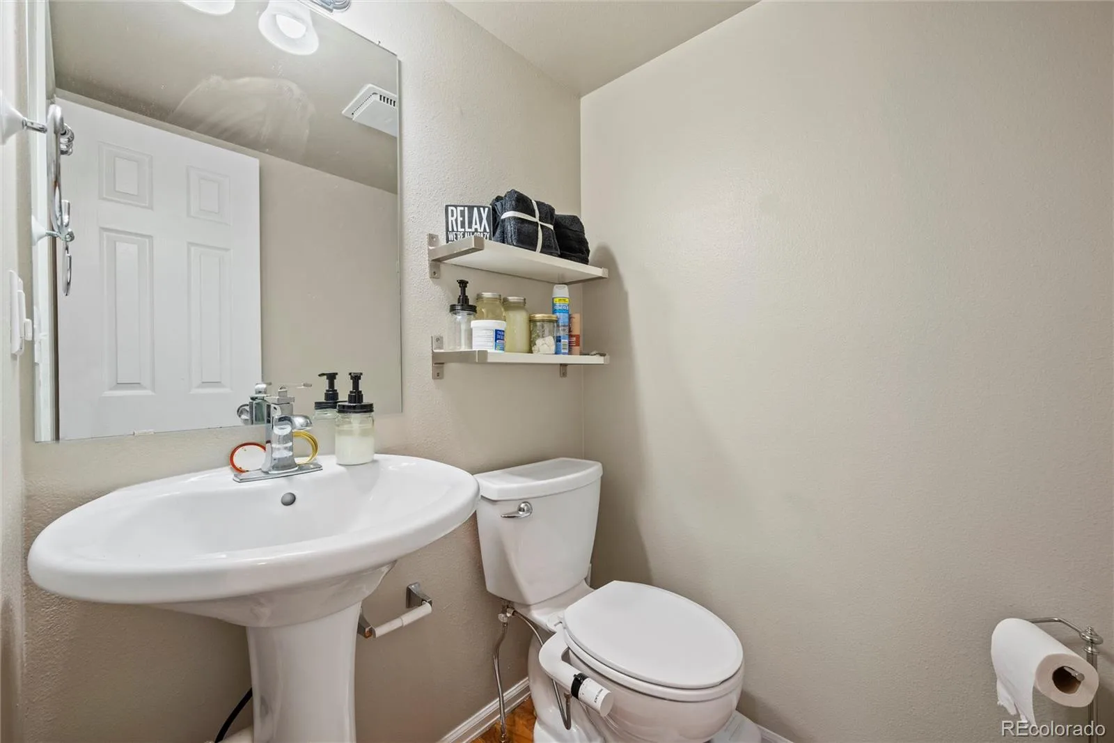 881 S Memphis Way Aurora CO 80017 MLS #REC7950162 06092026043003 1600 7