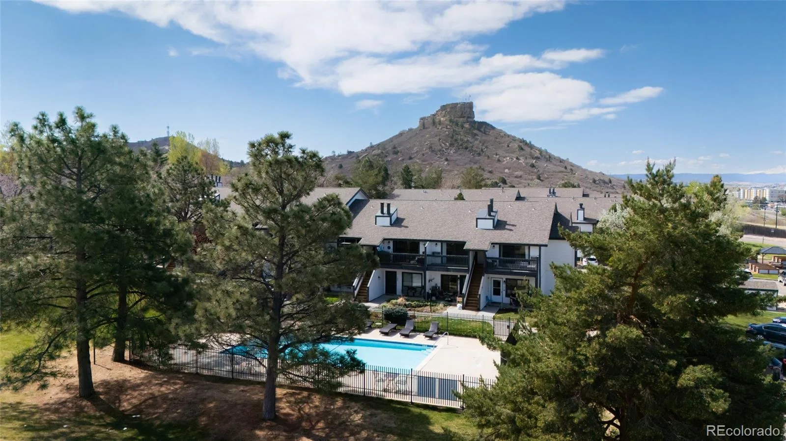 532 Oakwood Drive #B207 Castle Rock CO 80104 | MLS #REC7950432 06272026201452 1600 1