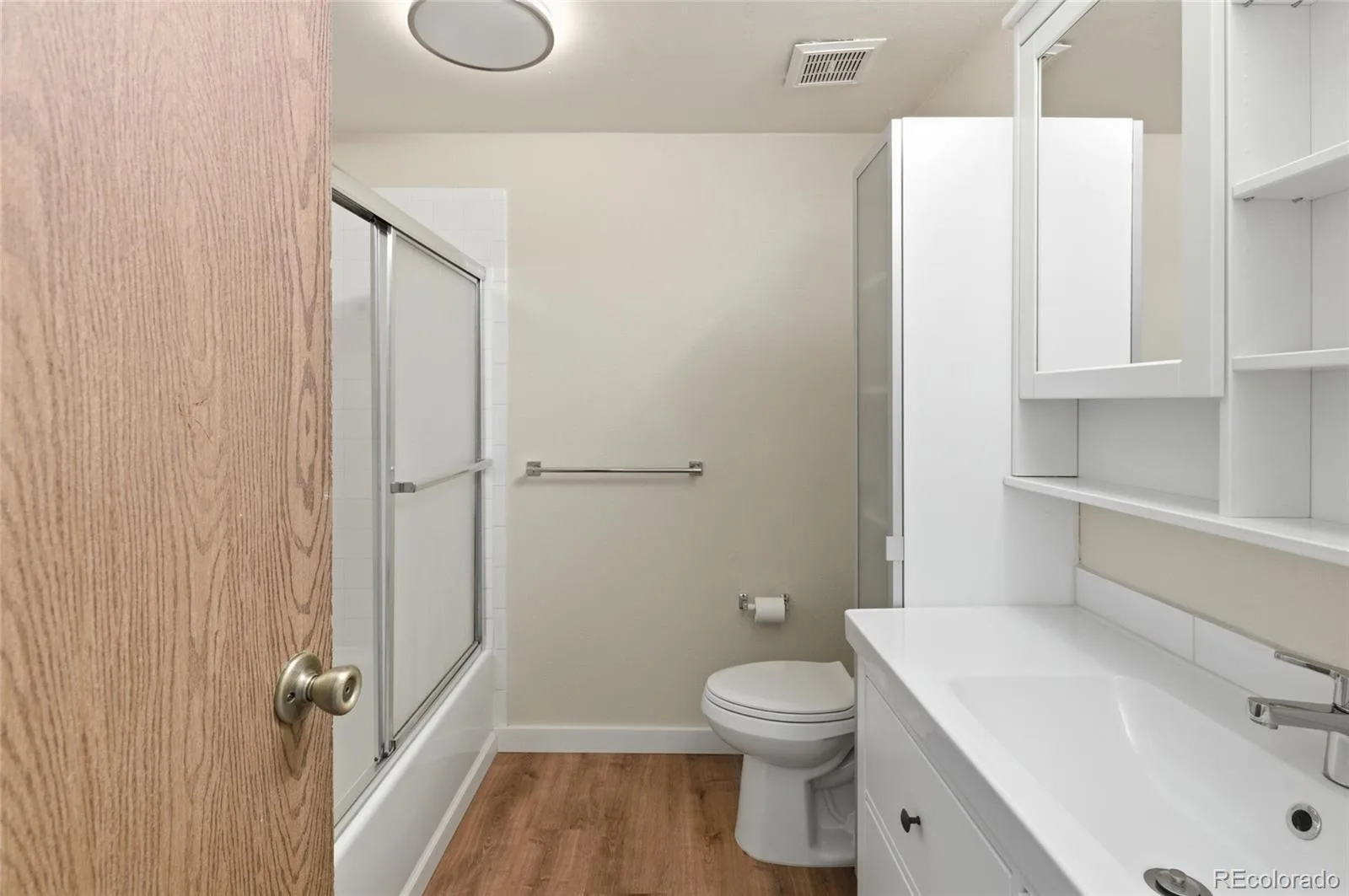 532 Oakwood Drive #B207 Castle Rock CO 80104 | MLS #REC7950432 06272026201452 1600 16