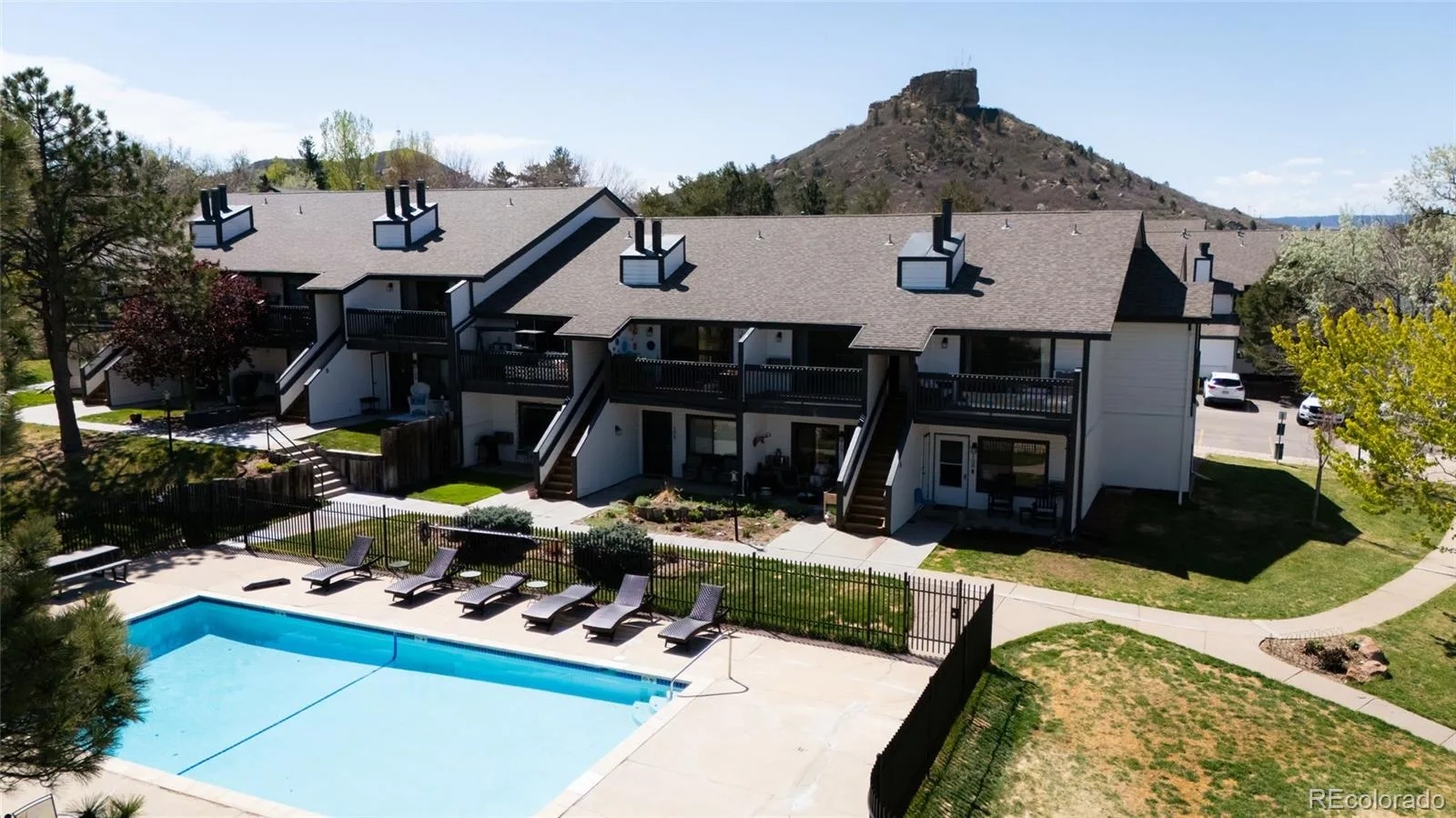 532 Oakwood Drive #B207 Castle Rock CO 80104 | MLS #REC7950432 06272026201452 1600 4