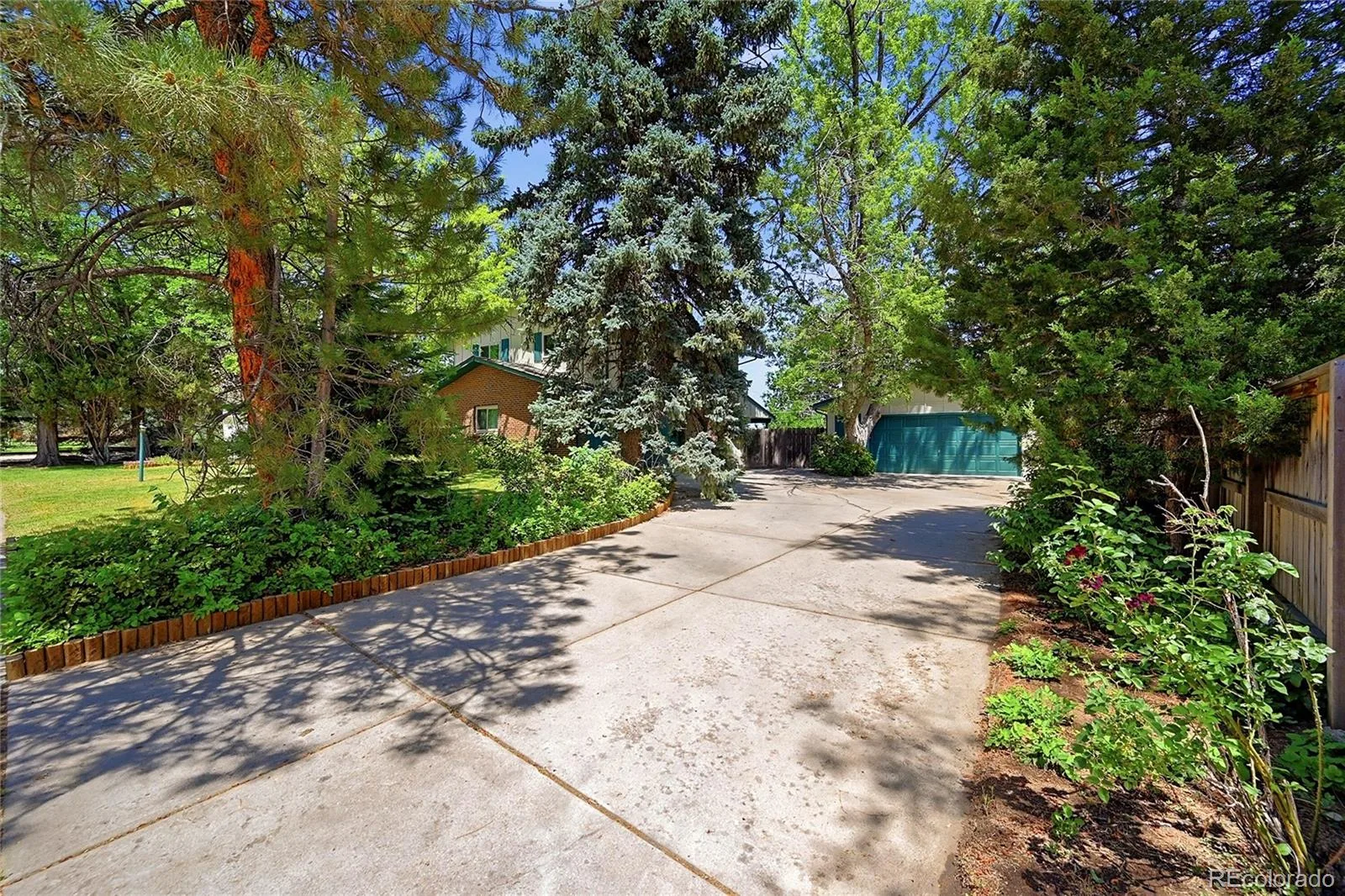 7582 S Ames Way Littleton CO 80128 | MLS #REC7950726 06222026190436 1600 2