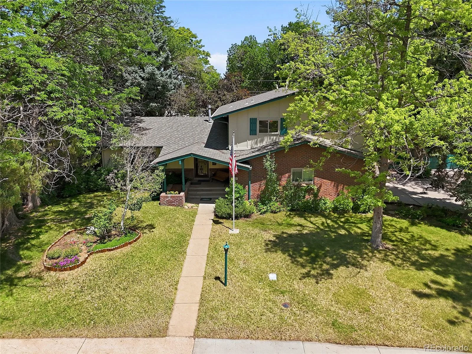 7582 S Ames Way Littleton CO 80128 | MLS #REC7950726 06222026190436 1600 36