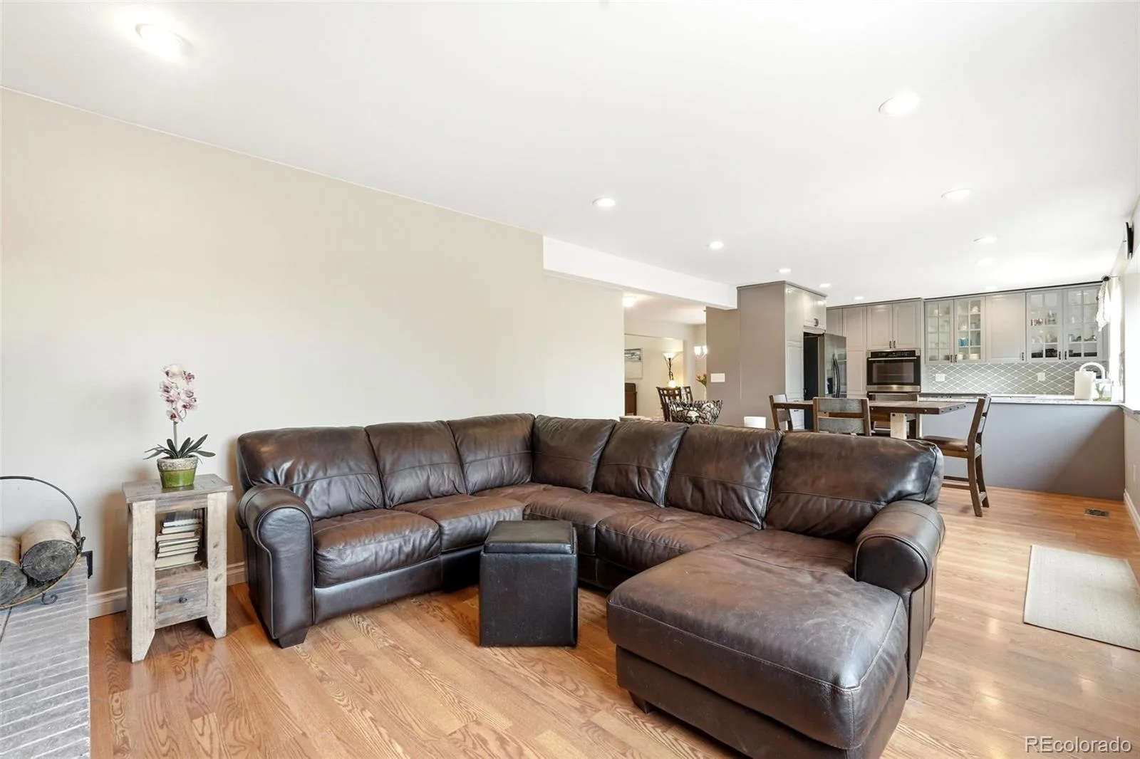 7472 S Fillmore Circle Littleton CO 80122 MLS #REC7953626 06252026000838 1600 3