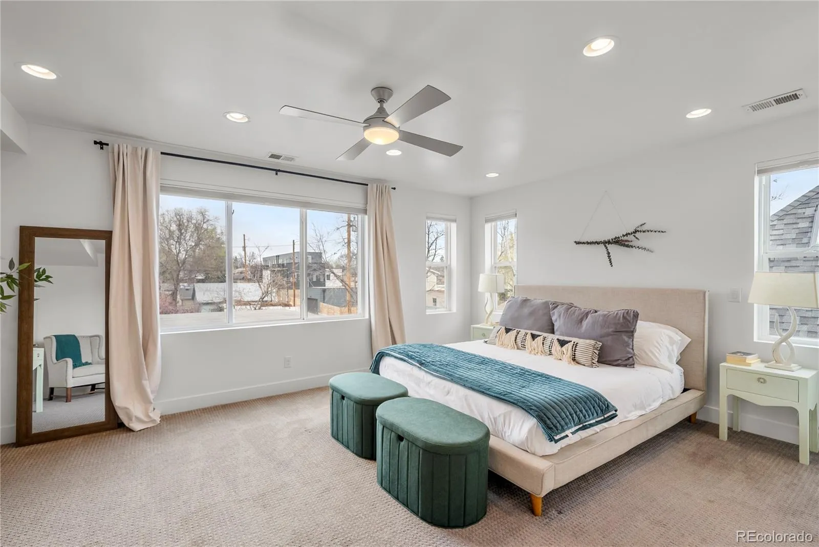 04012026165145 1600 11