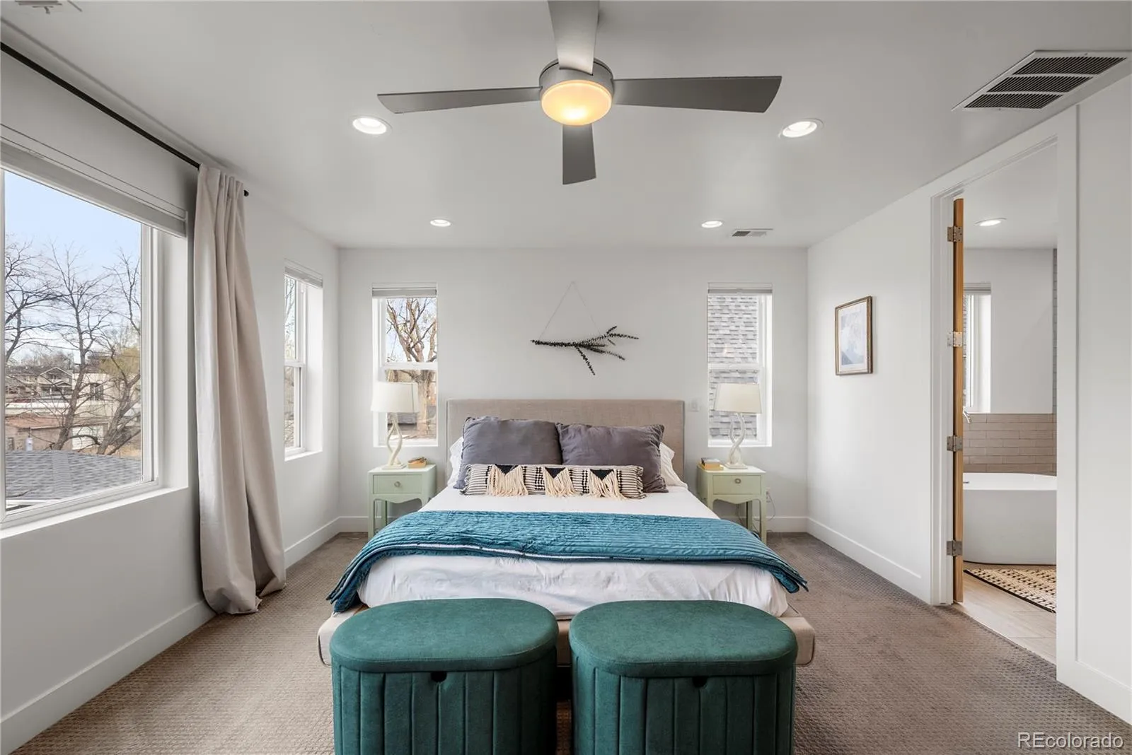 04012026165145 1600 12