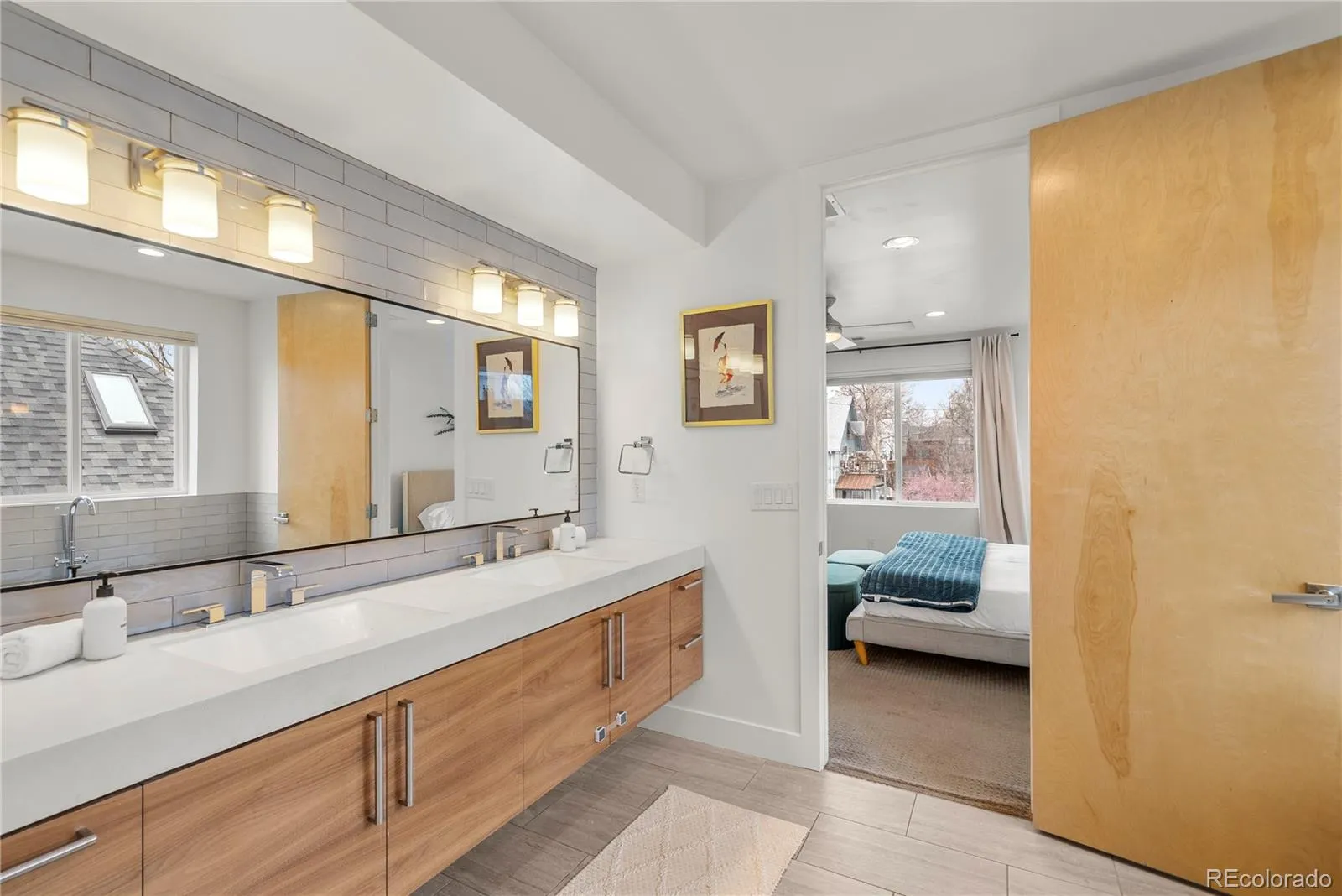 04012026165145 1600 16