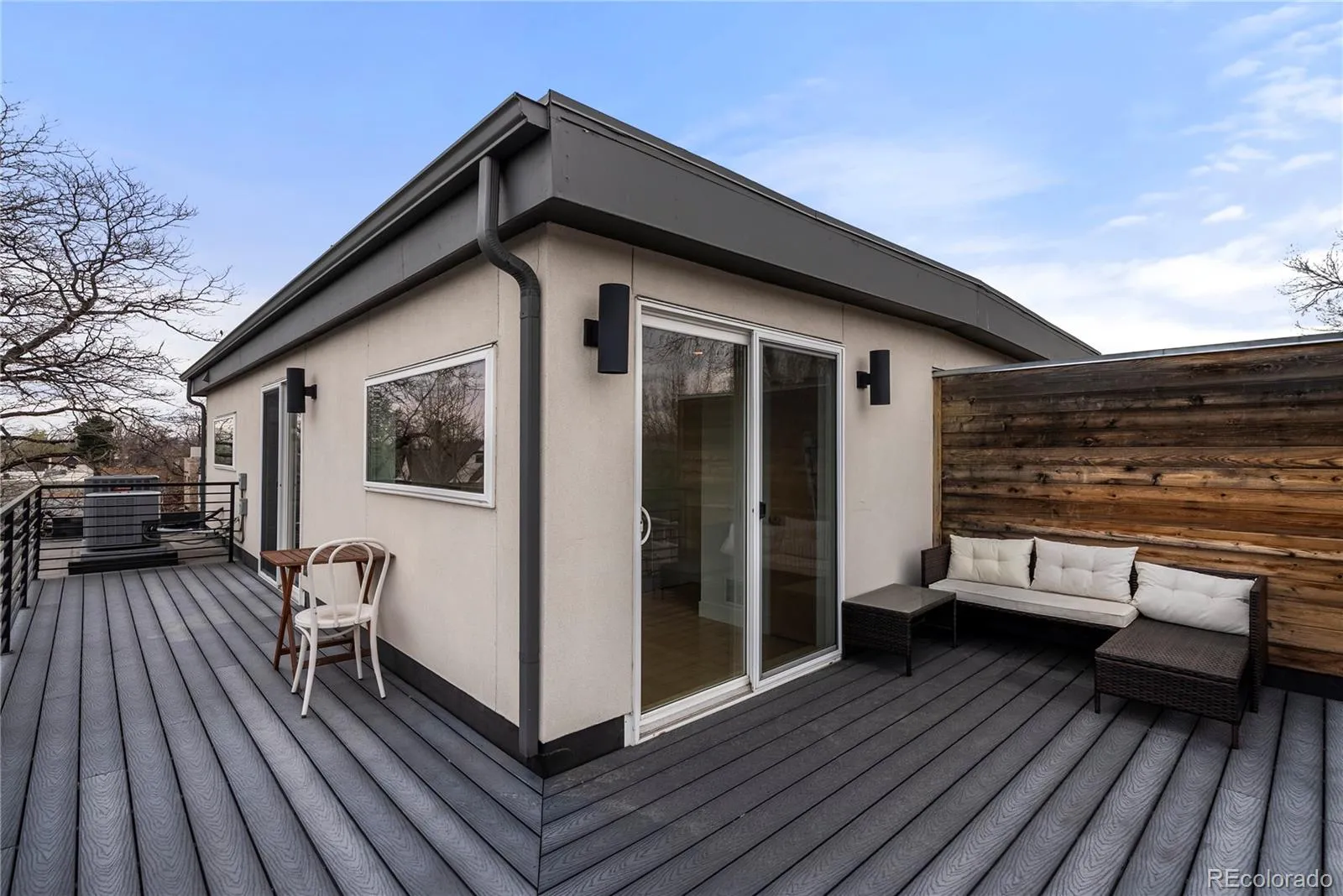 04012026165145 1600 21