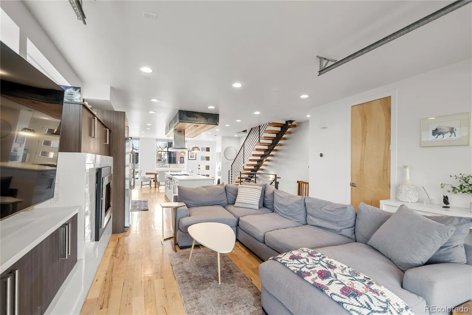 04012026165145 1600 8