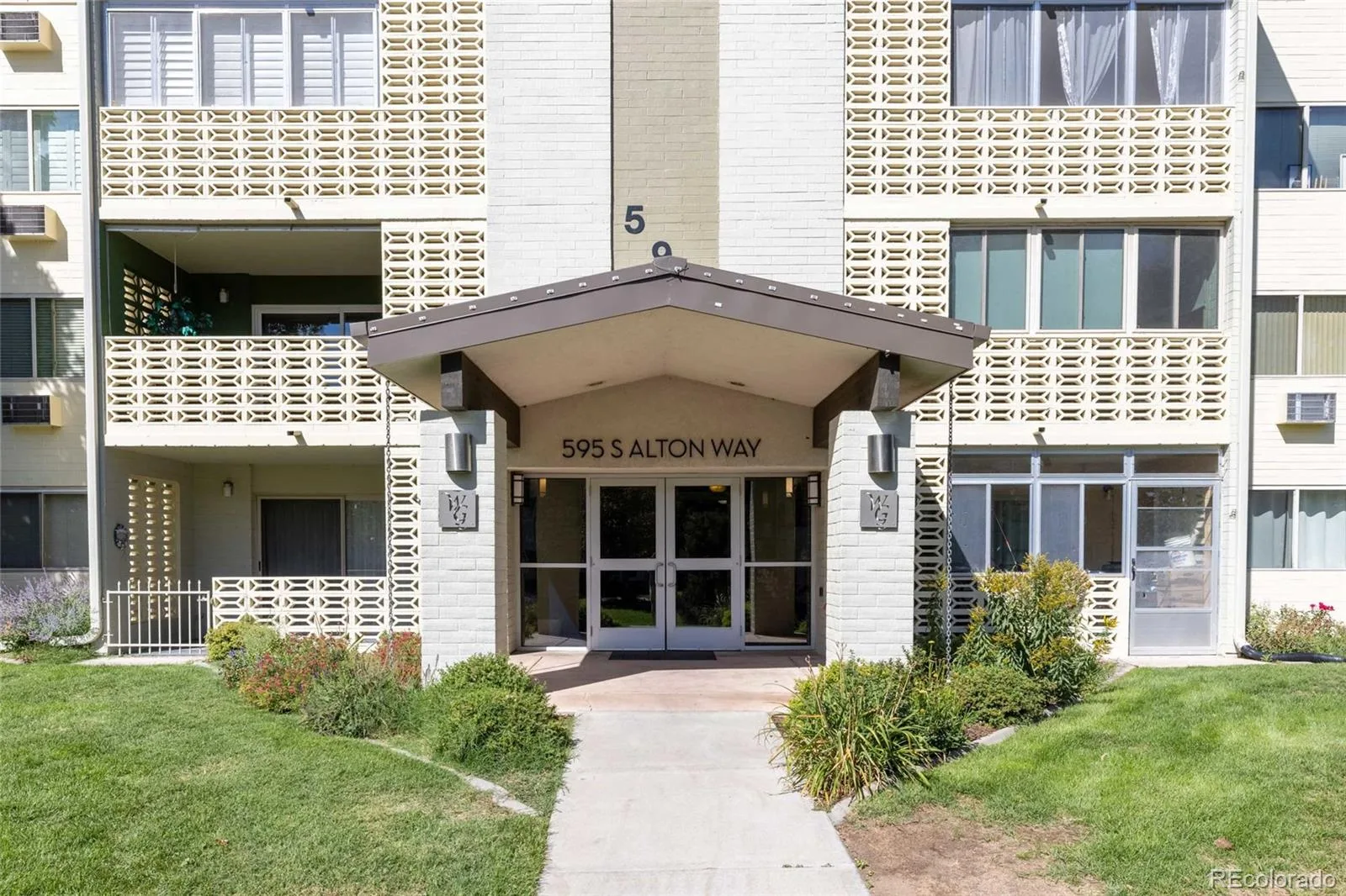 595 S Alton Way #11C Denver CO 80247 | MLS #REC7963079 09012026205235 1600 2