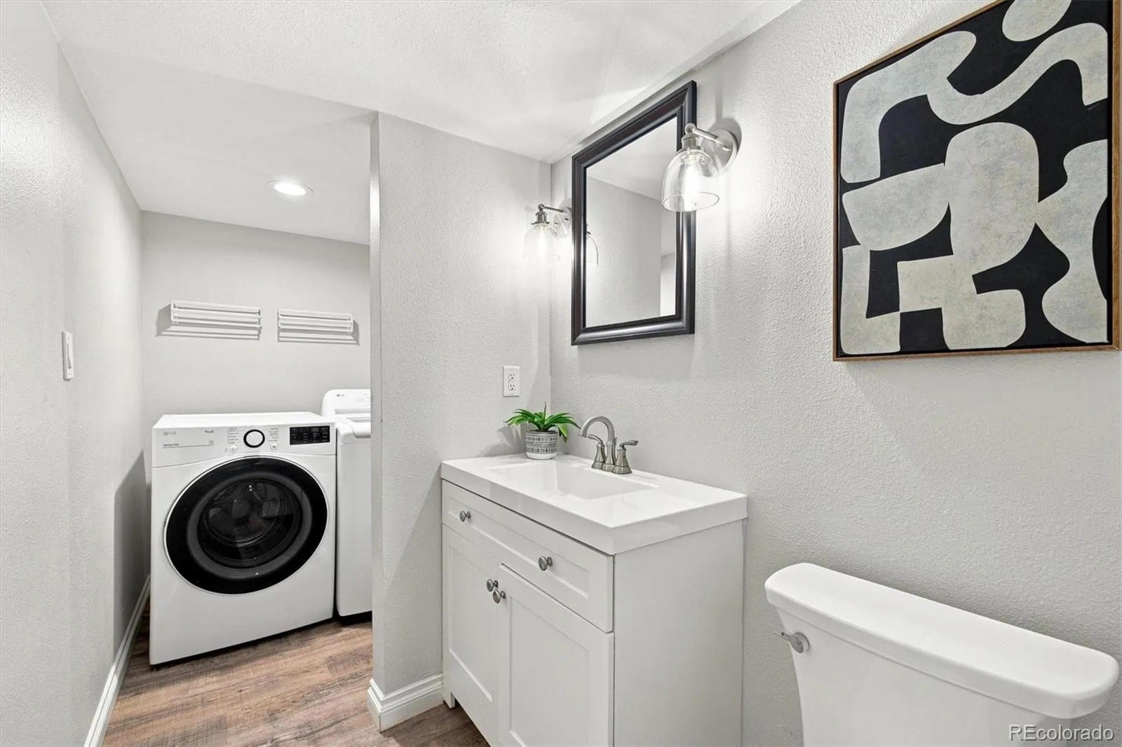 8799 E Kenyon Avenue Denver CO 80237 | MLS #REC7965646 08262026233655 1600 17