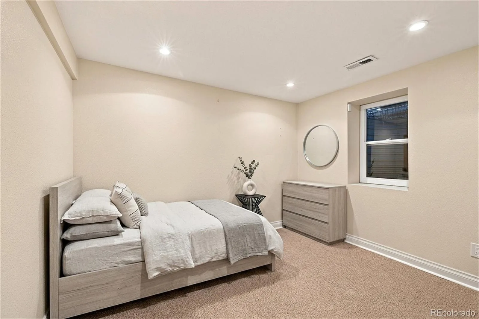 8799 E Kenyon Avenue Denver CO 80237 | MLS #REC7965646 08262026233655 1600 45