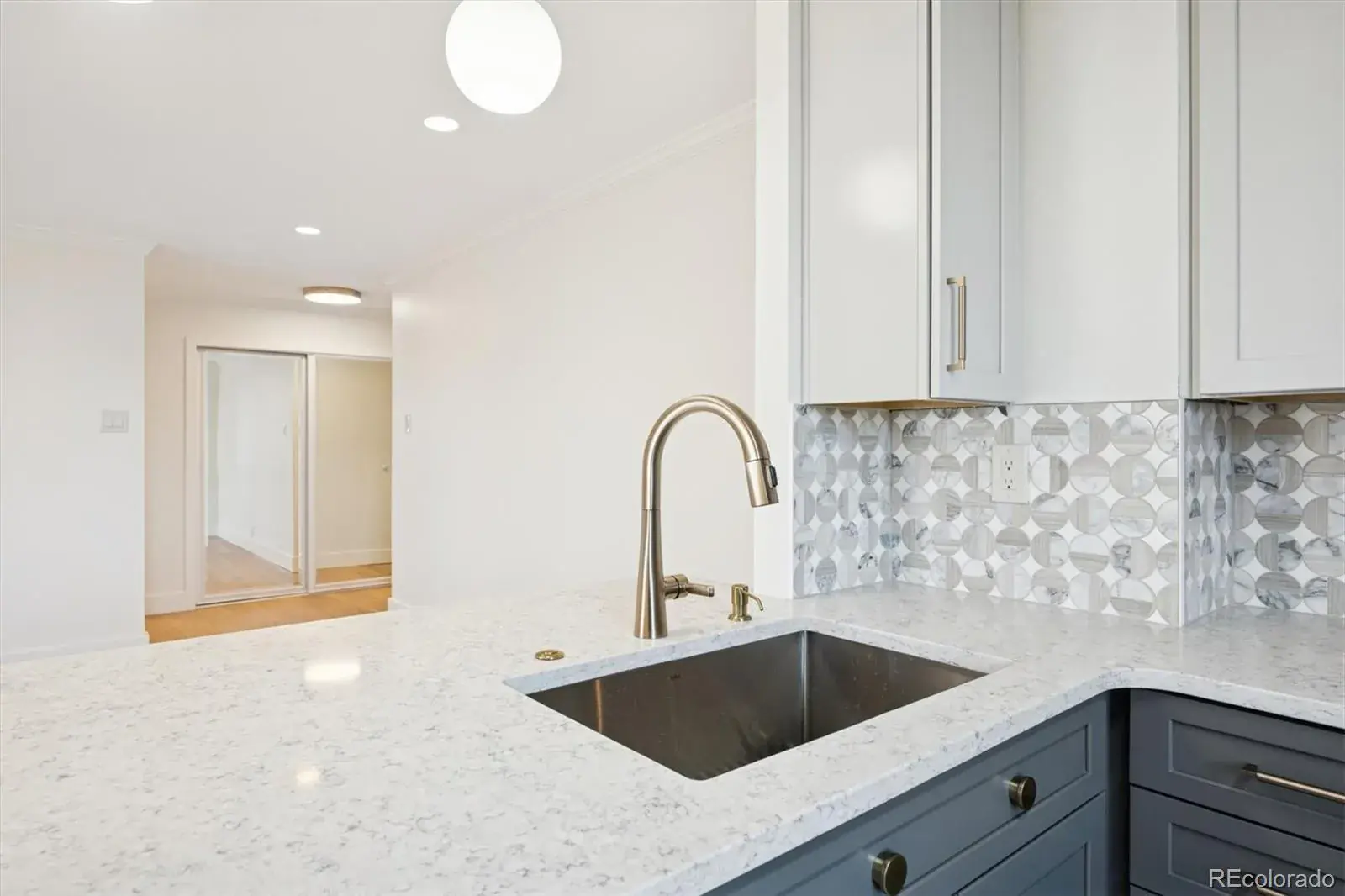 01172026022031 1600 11