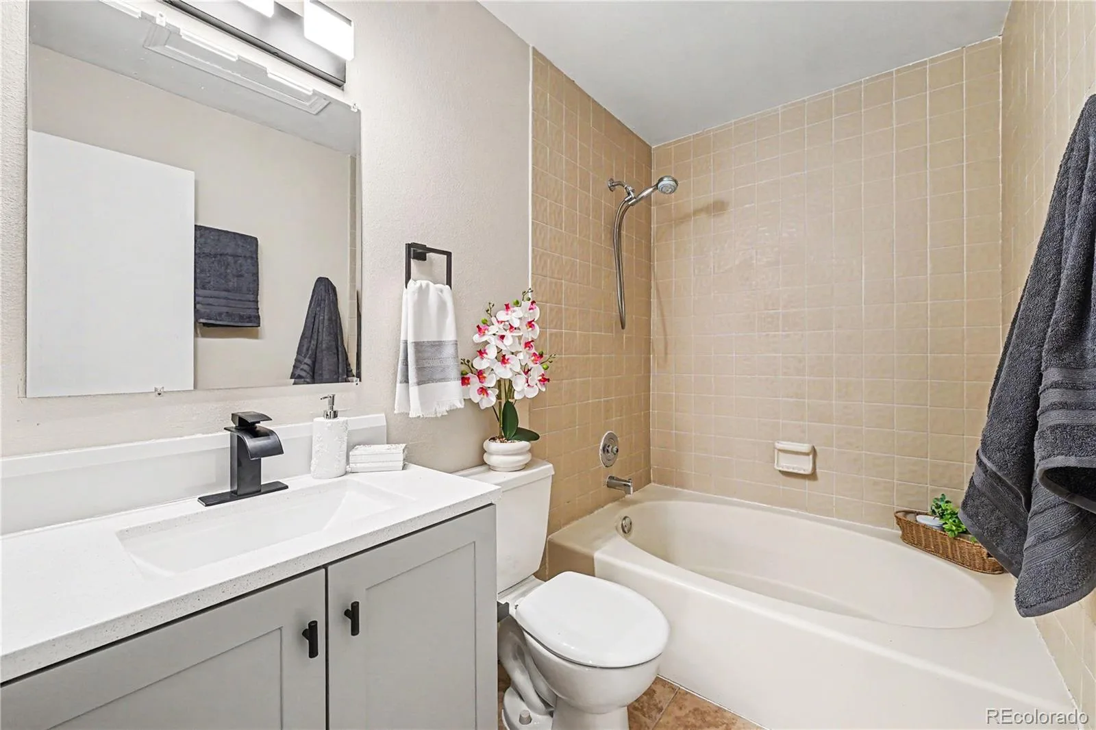 8225 E Fairmount Drive #9-201 Denver CO 80247 | MLS #REC7967410 08272026182213 1600 5